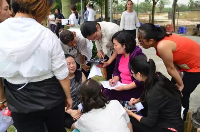 口哨發(fā)令、旗幟落下，比賽的完美呈現(xiàn)，離不開裁判員的辛苦付出，低調(diào)是他們的代名詞