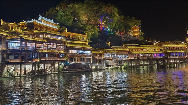 “湘”約鳳凰，相守未來(lái)——2022博皓快樂(lè)湖南行    -32
